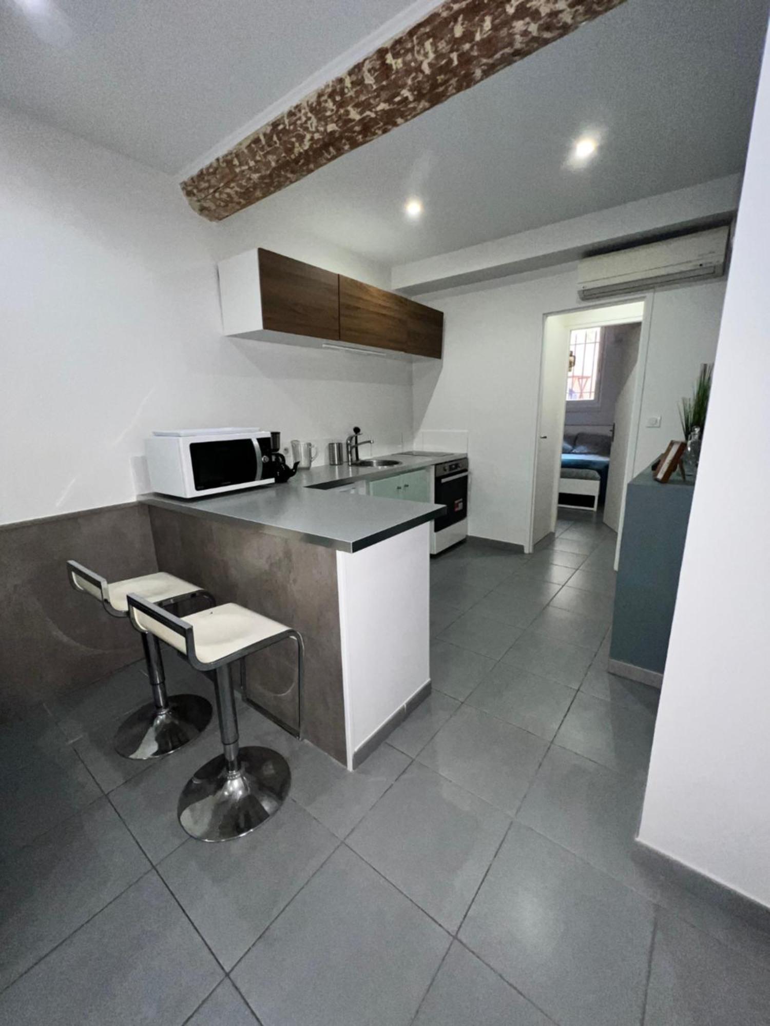 Appartement T2 Avec Cour Privee Au Coeur Du Panier- Vieux Port Marseilles